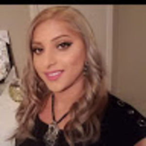 Meet your Posher, Aisha